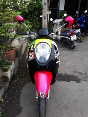 Honda Scoopy i สีชมพู ดำ รถปี 2555 ลาย VIVID ME สวยสภาพดี พร้อมใช้
