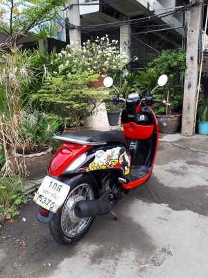 All New Scoopy i รุ่นใหม่ ปลายปี 2555 สีแดงดำ รถสวย ราคาชิวๆถูกๆ All New Scoopy i รุ่นใหม่ ปลายปี 2555 สีแดงดำ รถสวย ราคาชิวๆถูกๆ