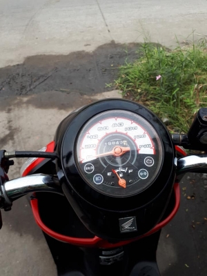 All New Scoopy i รุ่นใหม่ ปลายปี 2555 สีแดงดำ รถสวย ราคาชิวๆถูกๆ All New Scoopy i รุ่นใหม่ ปลายปี 2555 สีแดงดำ รถสวย ราคาชิวๆถูกๆ
