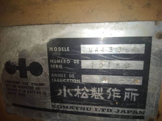ขาย 590,000 รถตัก KOMATSU WA 450-1 เอกสารอินวอยท์ เครื่องดี เกียร์ทอคร์แรง เอวแน่น ระบบไฮดรอลิคสมบูรณ์ ยางดี รถสวยพร้อมใช้งาน รถอยู่ ปทุมธานี สามโคก 090-772-3710 090-772-3708