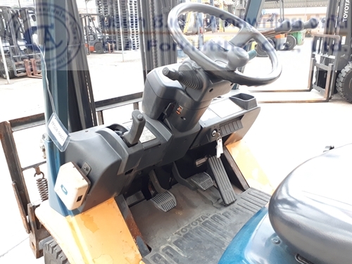 ขาย รถโฟล์คลิฟท์ TOYOTA รุ่น 7-FD18