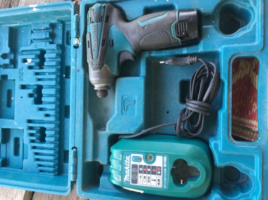 ไขควงกระแทกไร้สาย makita รุ่น td090dwe ไขควงกระแทกไร้สาย makita รุ่น td090dwe