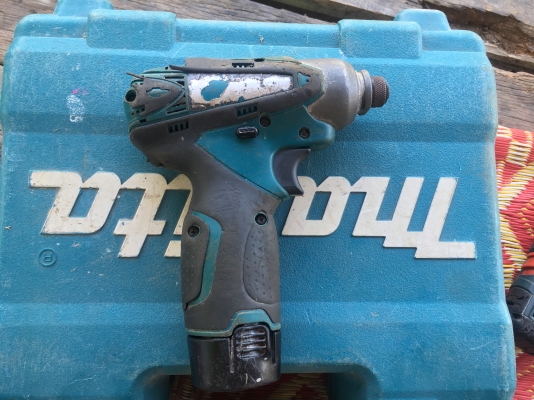 ไขควงกระแทกไร้สาย makita รุ่น td090dwe ไขควงกระแทกไร้สาย makita รุ่น td090dwe