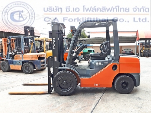 ขาย รถโฟล์คลิฟท์ TOYOTA รุ่น 8-FGJ35