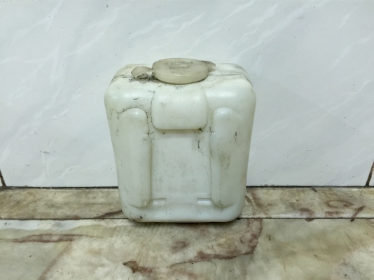 ขายกระปุกฉีดน้ำฝนรถยนต์ DAIHATSU รุ่น MIRA L80 ตรงรุ่น