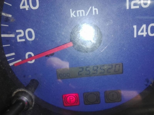 HINO เครื่อง JO8C-212 แรง ปี 46 หกล้อ ติดเครน UNIC 5 ตัน 4 ปลอก 3 ท่อน เลขไมล์ 259,520 ก.ก หกสูบ น้ำหนักรถ 7500 ก.ก ยาง 9 ช่วงยาว 5.80 เมตรกว้าง 2.40 เมตร ทะเบียนพร้อม