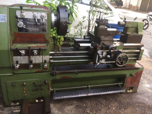 เเท่นกลึง 6 ฟุต คอลึก รุ่นหนัก สวิง900 สภาพดี เงียบทุกเกียร์ อุปกรณ์ครบ มี3ขาคอม้า