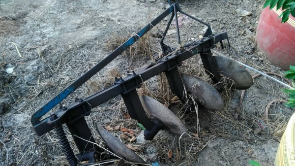 ผานบุกเบิก4ใบสภาพสวยพร้อมใช้งานคับเหมาะกับรถ20ถึง30แรงคับ