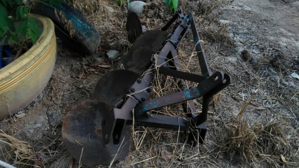 ผานบุกเบิก4ใบสภาพสวยพร้อมใช้งานคับเหมาะกับรถ20ถึง30แรงคับ