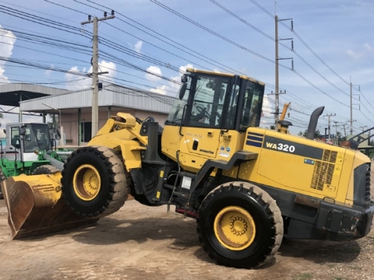 ขายรถตักล้อยาง KOMATSU WA320-6 ปี 2012 นำเข้าเองจากญี่ปุ่น สภาพสวยพร้อมใช้ มีVDOการทำงานครับ ขายรถตักล้อยาง KOMATSU WA320-6 ปี 2012 นำเข้าเองจากญี่ปุ่น สภาพสวยพร้อมใช้ มีVDOการทำงานครับ