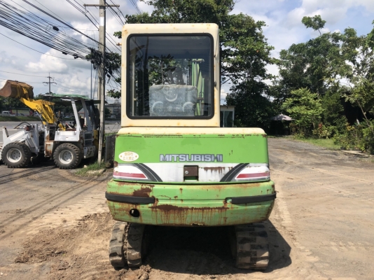ขาย รถแม็คโคร MITSUBISHI 30MM พร้อมใช้งาน นำเข้าเองจากประเทศญี่ปุ่น ติดต่อ 063-9316985 ID LINE : 0639316985 ครับ