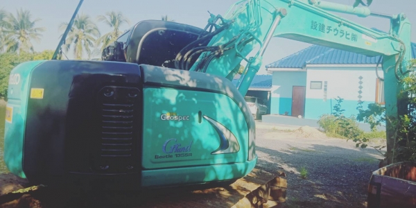 ขายจ้า..KOBELCO  SK135SR  YY01  เก่าใน สภาพดี  เครื่องปั๊มแห้ง  มีลายแย๊ก  10,xxx  ชั่วโมง  พร้อมใช้  โทร 089-3818694  จ๊อย