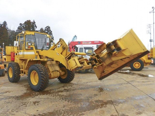 ขายรถตัก ยี่ห้อ TCM รุ่น E840