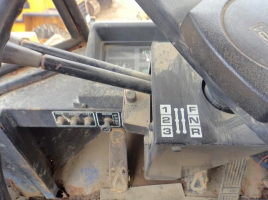 ขายรถตัก ยี่ห้อ TCM รุ่น 835-2