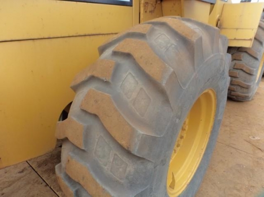 ขายรถตัก ยี่ห้อ TCM รุ่น 835-2