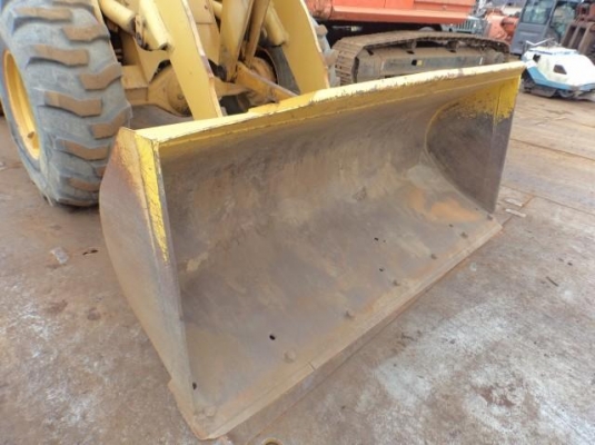 ขายรถตัก ยี่ห้อ TCM รุ่น 835-2