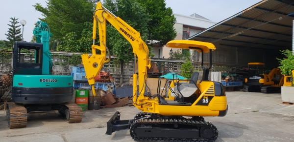 ขาย รถขุด KOMATSU รุ่น PC25-1มือสองญี่ปุ่น แทรกเหล็ก สลัก บูทเอวแน่น 100\% คันนี้ มาพร้อมหัวกระแทก  สวยพร้อมใช้งาน มือถือ 0818753444