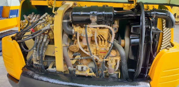 ขาย รถขุด KOMATSU รุ่น PC25-1มือสองญี่ปุ่น แทรกเหล็ก สลัก บูทเอวแน่น 100\% คันนี้ มาพร้อมหัวกระแทก  สวยพร้อมใช้งาน มือถือ 0818753444