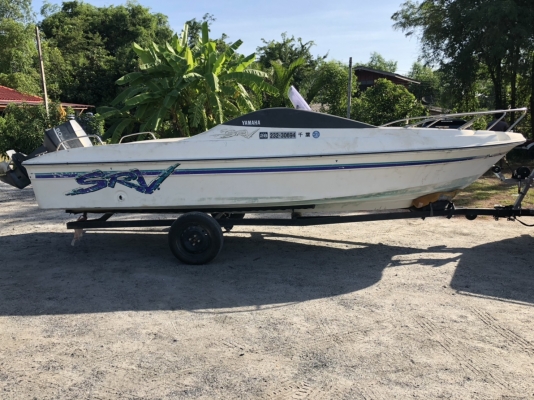 ขายเรือ YAMAHA SRV 20ฟุต พร้อมเครื่อง YAMAHA60แรงเก่าญี่ปุ่น(ไม่รวมเทเลอร์) ราคา185,000