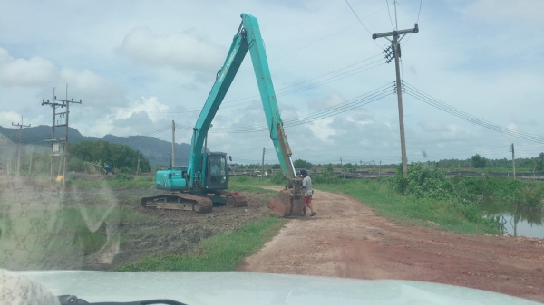 รถแบคโฮ KOBELCO SK210LC-8 YQ12 ใช้งาน 4,659 ชั่วโมงบูมยาว