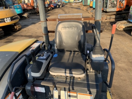 Komatsu PC40MR-3 รถขุดนำเข้าจากญี่ปุ่น โทร. 080-6565422 (หนิง)