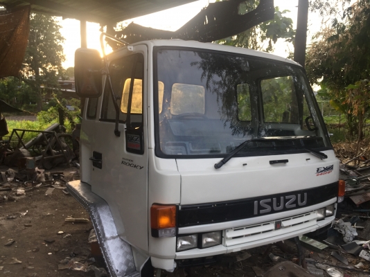 ขาย หัวสิบล้อ ISUZU ร็อคกี้ สีใหม่ อุปกรณ์ครบ
