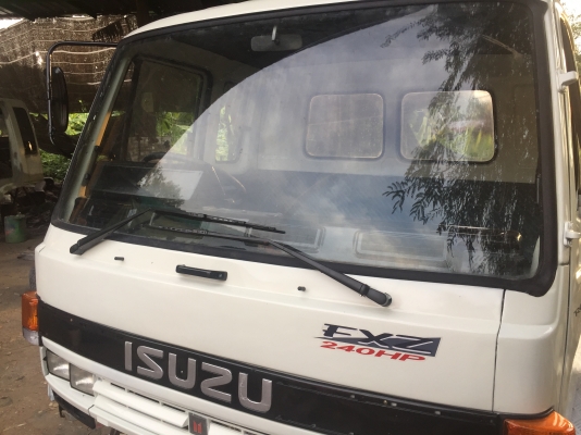 ขาย หัวสิบล้อ ISUZU ร็อคกี้ สีใหม่ อุปกรณ์ครบ