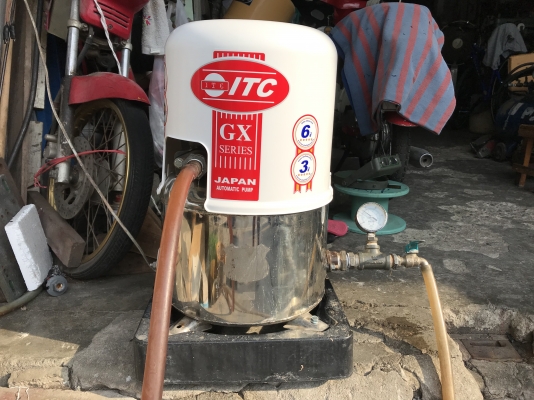 ขายปั๊มน้ำอัตโนมัติ ITC(Hitachi) 250W ถังสแตนเลส ใส่ฝาครอบของใหม่ สภาพสวย หมุนนิ่ม ตรวจเช็คแรงดันเรียบร้อย ไม่มีรั่วซึม พร้อมใช้งาน ราคา 2,900 บาทพร้อมส่ง