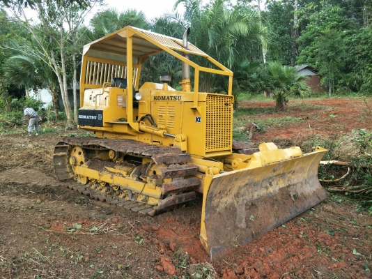 มี VDO ให้ชม.KOMATSU D31P-ู16 เกียร์ท๊อก สไลด์ใบมีด 6 ทิศทาง ราคา 350000