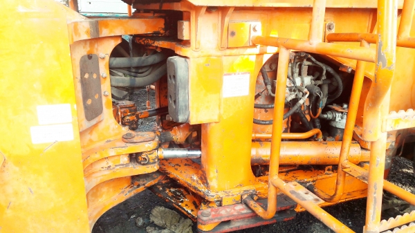 ขายรถตัก HITACHI LX200 240 hp (179 kw) เทียบเท่ากับ KOMATSU WA430-6 สภาพสวยพร้อมใช้ โทร 084-5424150