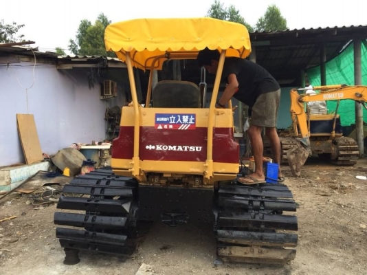KOMATSU D2-5