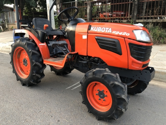 ขายดาวน์/สด B2420 4WD พร้อมใช้งาน พวงมาลัยเพาเวอร์ ราคาต่อรองได้