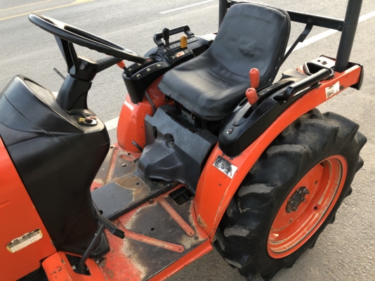 ขายดาวน์/สด B2420 4WD พร้อมใช้งาน พวงมาลัยเพาเวอร์ ราคาต่อรองได้