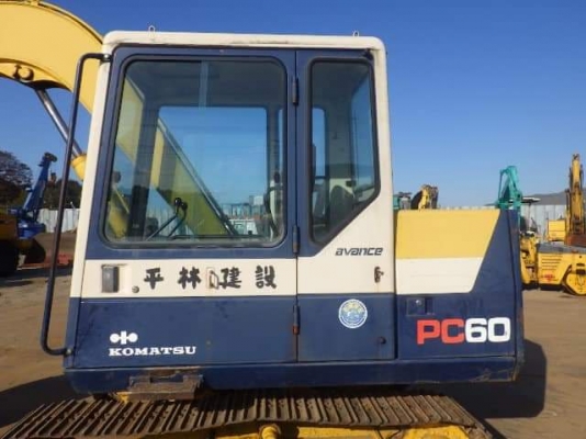 ขายจ้า..KOMATSU  PC60-6  เก่านอกแท้  สภาพสวย  เดิมๆๆเครื่องปั๊มดี  พร้อมใช้  ลองระบบกันได้ทุกวัน  โทร  089-3818694  จ๊อย