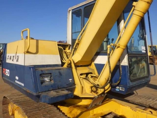 ขายจ้า..KOMATSU  PC60-6  เก่านอกแท้  สภาพสวย  เดิมๆๆเครื่องปั๊มดี  พร้อมใช้  ลองระบบกันได้ทุกวัน  โทร  089-3818694  จ๊อย