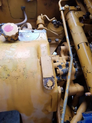 รถตัก KOMATSU WA30-2 เก่าญี่ปุ่นสภาพดี ขนาด0.3คิว ขับเคลื่อน4&times;4 ฟูลไทม์ เครื่องยนต์KOMATSU3D84 สุดประหยัด อัตรากำลังสูง สลักQCแต้มแดงจากโรงงานยังอยู่ เหมาะสำหรับร้านวัสดุก่อสร้าง ทั่วไป หรือใช้ตักวัสดุ วิ่งง่ายคล่องตัวมาก ที่แคบแคบใช้งานได้ ราคา385,