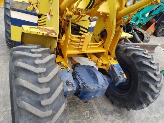 รถตัก KOMATSU WA30-2 เก่าญี่ปุ่นสภาพดี ขนาด0.3คิว ขับเคลื่อน4&times;4 ฟูลไทม์ เครื่องยนต์KOMATSU3D84 สุดประหยัด อัตรากำลังสูง สลักQCแต้มแดงจากโรงงานยังอยู่ เหมาะสำหรับร้านวัสดุก่อสร้าง ทั่วไป หรือใช้ตักวัสดุ วิ่งง่ายคล่องตัวมาก ที่แคบแคบใช้งานได้ ราคา385,