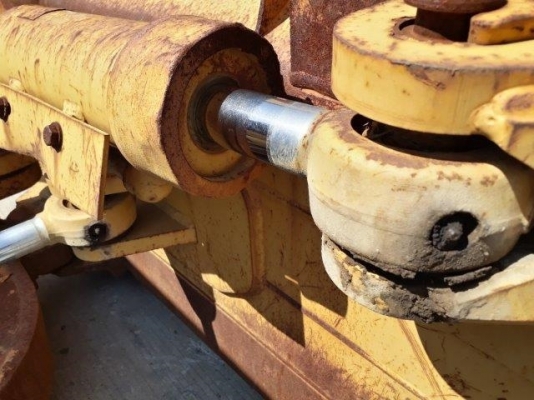 Caterpillar D5N นำเข้าจากญี่ปุ่น โทร. 080-6565422 (หนิง)