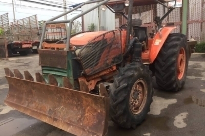 รถไถ คูโบค้า (2) เพลา ปี53 ราคา 420,000 ต่อรองคับ 089-5367218 081-4252943