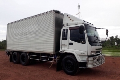 ISUZU10ล้อ DECA ตู้เปียกเลส เครื่อง 230 HP เพลาเดียว MAX  LOAD รถห้างปี48 .ยาว 6.50ม.เครื่องดี ยางดี ครัทชีสวย  สภาพดี สวยๆ หัวบางเดิม พร้อมใช้งาน ศุภากร 081-4252943 ,089-5367218