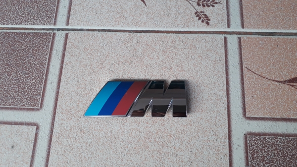 โลโก้ M แท้ สำหรับรถ BMW