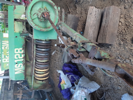 เครื่องอัดฟาง