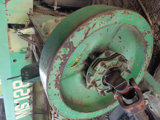 เครื่องอัดฟาง