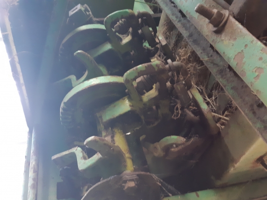 เครื่องอัดฟาง