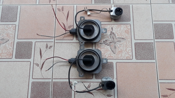 บัลลาสต์ ไฟหน้าซีนอน จากญี่ปุ่น ขั้วหลอด D2S D2R บัลลาสต์ ไฟหน้าซีนอน จากญี่ปุ่น ขั้วหลอด D2S D2R