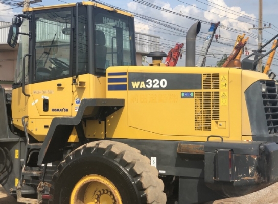 ขายรถตักล้อยาง KOMATSU WA320-6 ปี 2012 นำเข้าเองจากญี่ปุ่น สภาพสวยพร้อมใช้ มีVDOการทำงานครับ ขายรถตักล้อยาง KOMATSU WA320-6 ปี 2012 นำเข้าเองจากญี่ปุ่น สภาพสวยพร้อมใช้ มีVDOการทำงานครับ