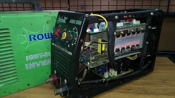 ตู้เชื่อม ROWEL ARC 200 มือสองของดี สินค้าคุณภาพ ตู้เชื่อม ROWEL ARC 200 มือสองของดี สินค้าคุณภาพ