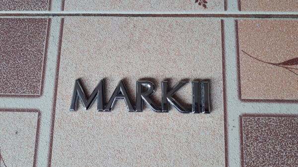 เพลทโลโก้ MARKII ติดท้ายรถ