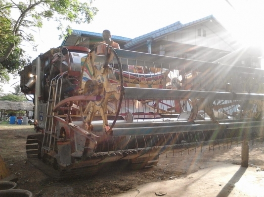 ขายด่วน! รถเกี่ยวไอ้หนุ่มไวไฟปี54 เครื่อง HINO JO8C 240แรงม้า เทอร์โบโรงงานเดิม / ปั้มอีตั้น23 /ตัวเดิน 12