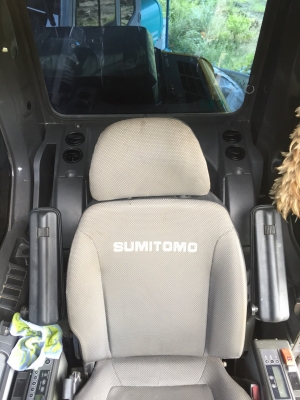 ขายรถแบคโฮ SUMITOMO SH130-5 สภาพเทพบุตร รถสวย ทำงานสมบูรณ์ทุกระบบ เอกสารเล่มทะเบียน ขายรถแบคโฮ SUMITOMO SH130-5 สภาพเทพบุตร รถสวย ทำงานสมบูรณ์ทุกระบบ เอกสารเล่มทะเบียน